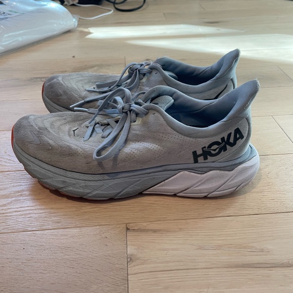 HOKA ARAHI 6 - Picture 2 of 6